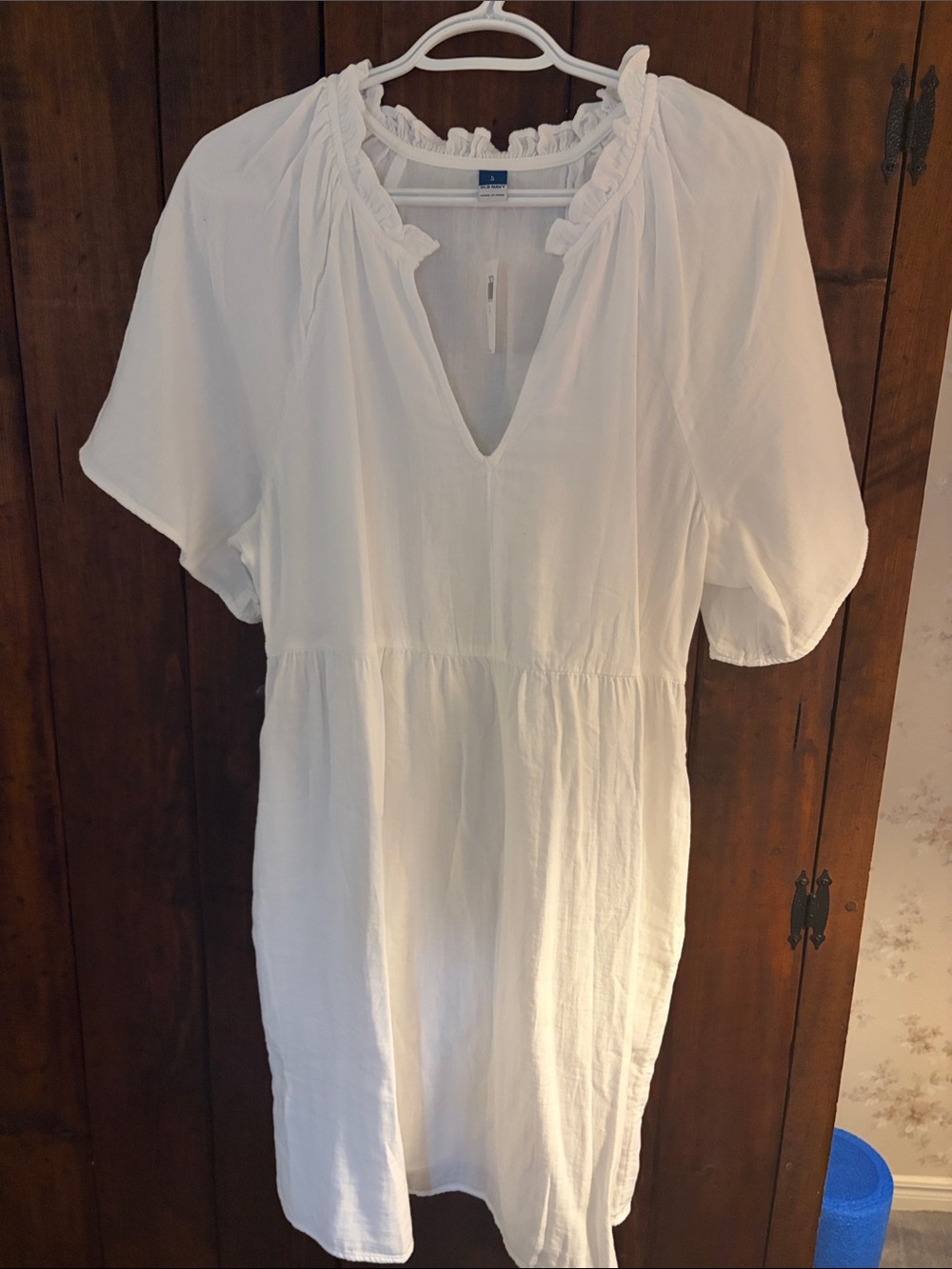 Old Navy White Ruffled V-Neck Mini Dress